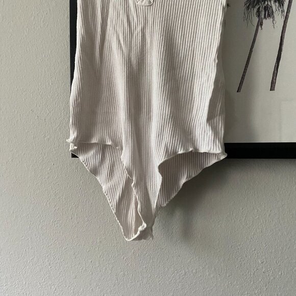 Emma & Sam | EUC Ribbed Ladder Detail Sleeveless Bodysuit in White Size XS - Picture 7 of 8